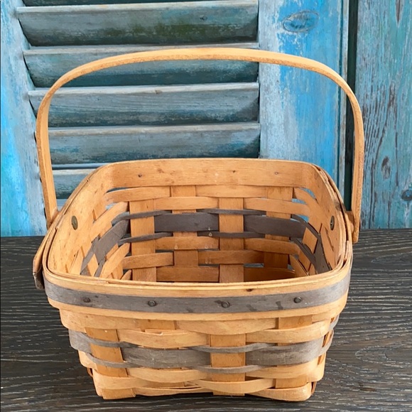 Longaberger JW Collection Berry Basket 1990 - Picture 4 of 11